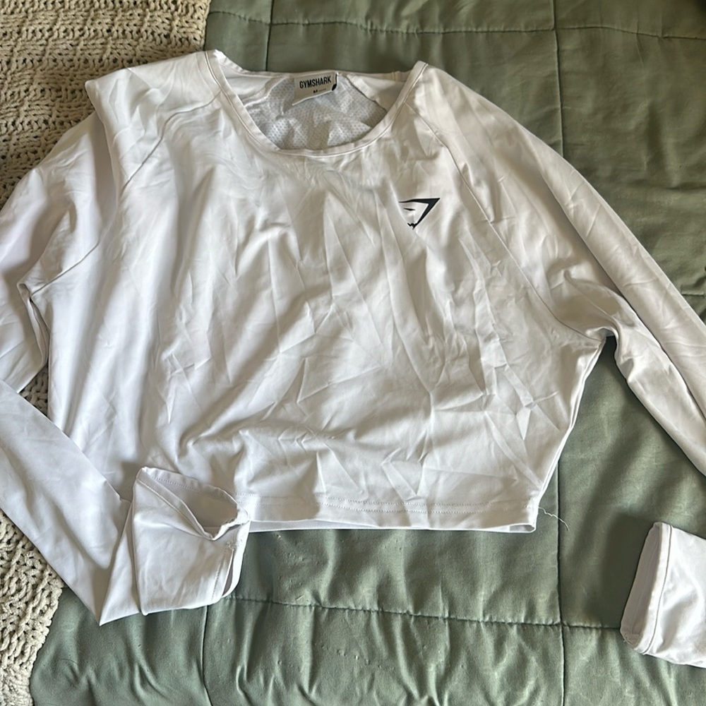 White gym shark crop top